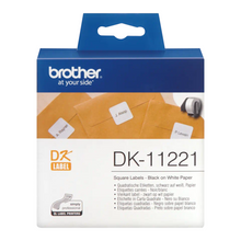 Rouleau d'étiquettes Brother original – Noir sur blanc, 23 x 23 mm - DK-11221. Ces étiquettes de taille standard peuvent être utilisées pour les logos, les codes-barres, les badges visiteurs ou les informations relatives aux expéditions. QL-700, QL-1100, QL-600B, QL-800, QL-810W, QL-820NWB, QL-1110NWB, QL-820NWBVM, QL-1050, QL-1060N