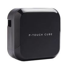 Imprimante d'étiquettes rechargeable et Bluetooth Brother P-touch CUBE Plus - PT-P710BT -  Cette imprimante compacte vous donne un large choix d'options pour imprimer des étiquettes. Vous pouvez vous connecter à votre appareil Apple ou Android en utilisant la connectivité Bluetooth. En utilisant les applications, vous créez et imprimez des étiquettes depuis votre smartphone ou tablette. 