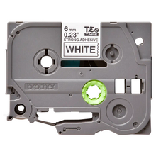 Cassette originale à ruban pour étiqueteuse Brother 6mm noir sur blanc - TZe-S211